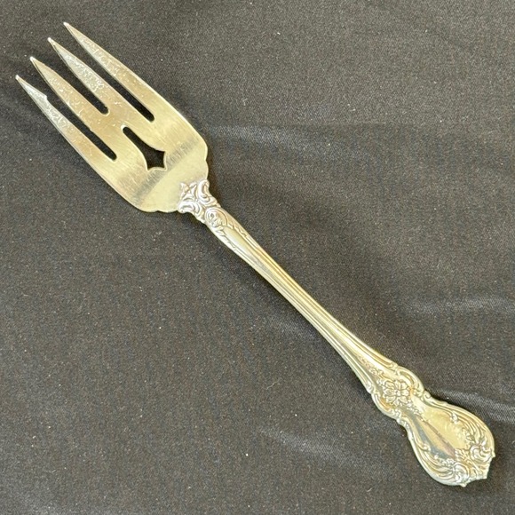 Towle Old Master Sterling Silver Salad Fork 1942 Pattern Flatware 38.339 g - Picture 2 of 5